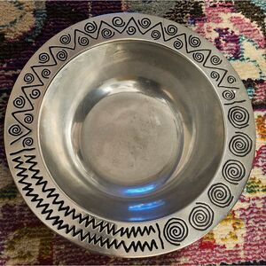 Wilton Armetale Serving Bowl